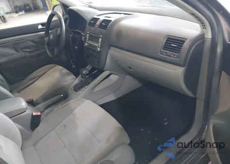 2008 Volkswagen Rabbit from USA, damaged, VIN WVWDA71K48W012961